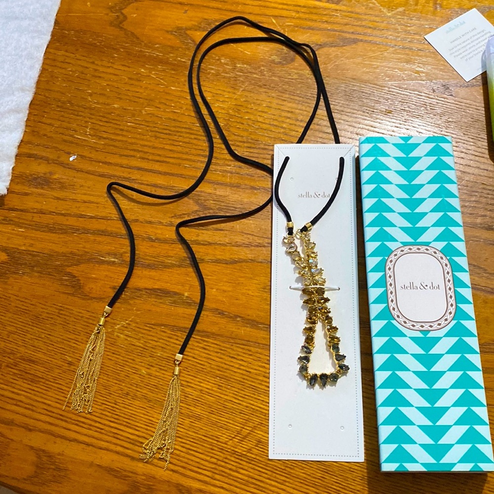 Beautiful jeweled necklace style anyway you’d like